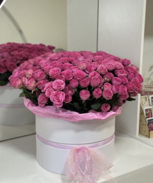 Композиция из пионо