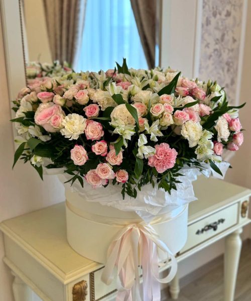 Композиция из пионовидной розы (Копировать)