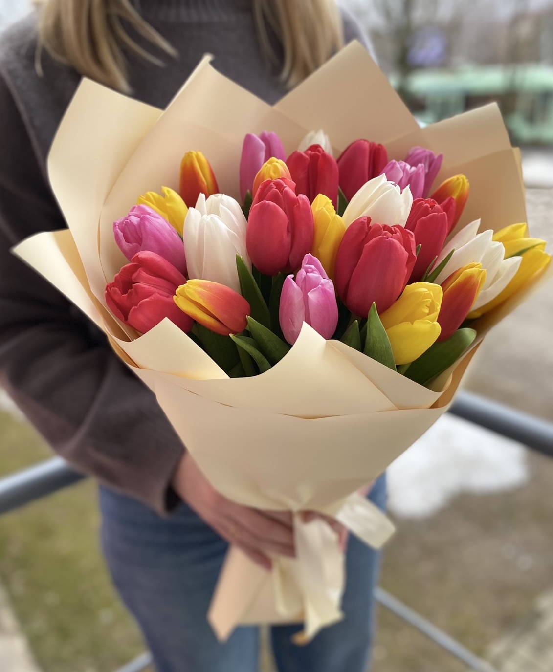 Букет из бело желтых тюльпанов (Копировать) Букет из бело желтых тюльпанов (Копировать)